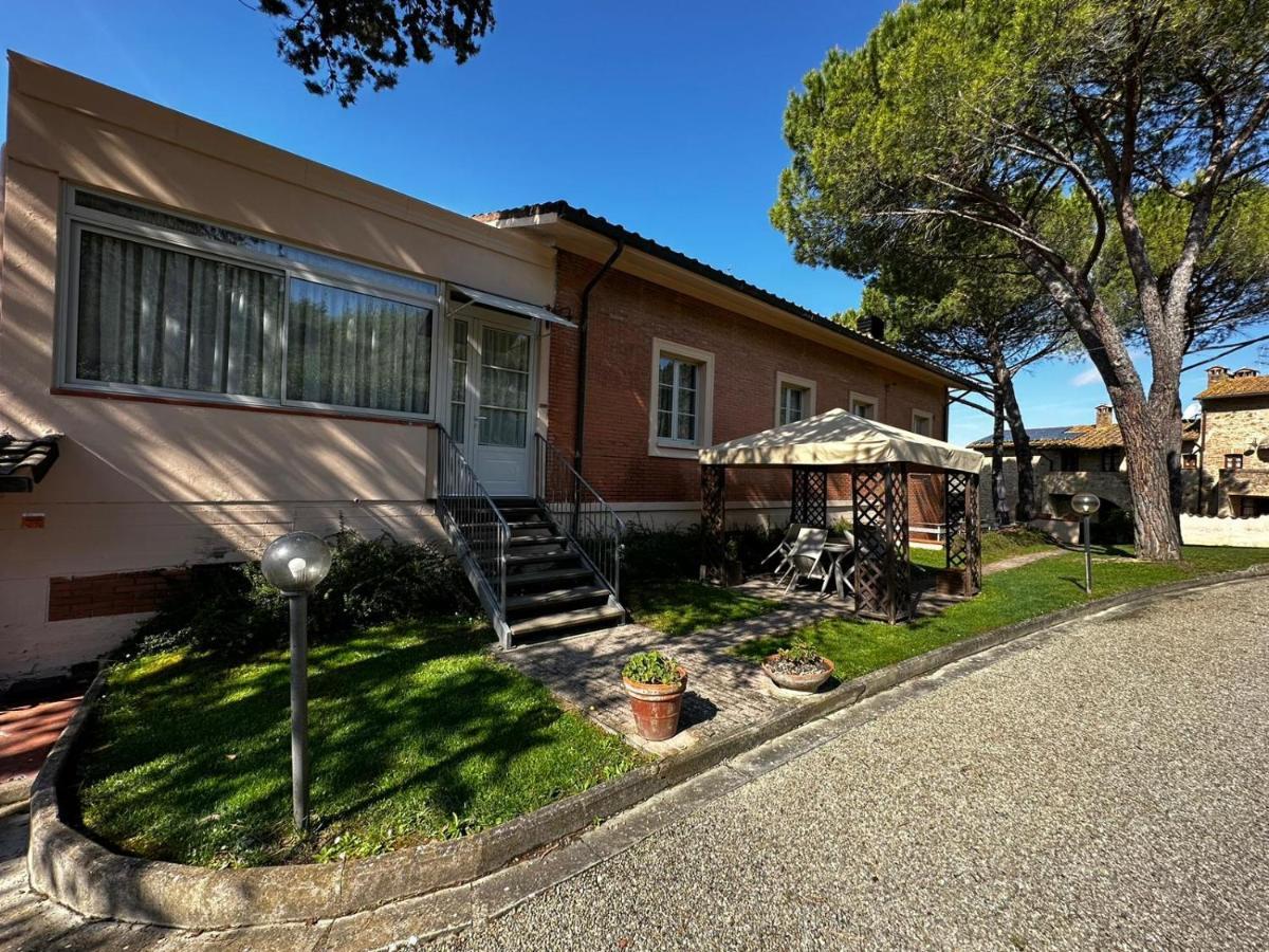 Azienda Agricola E Agriturismo Vallorsi Terricciola Exterior foto