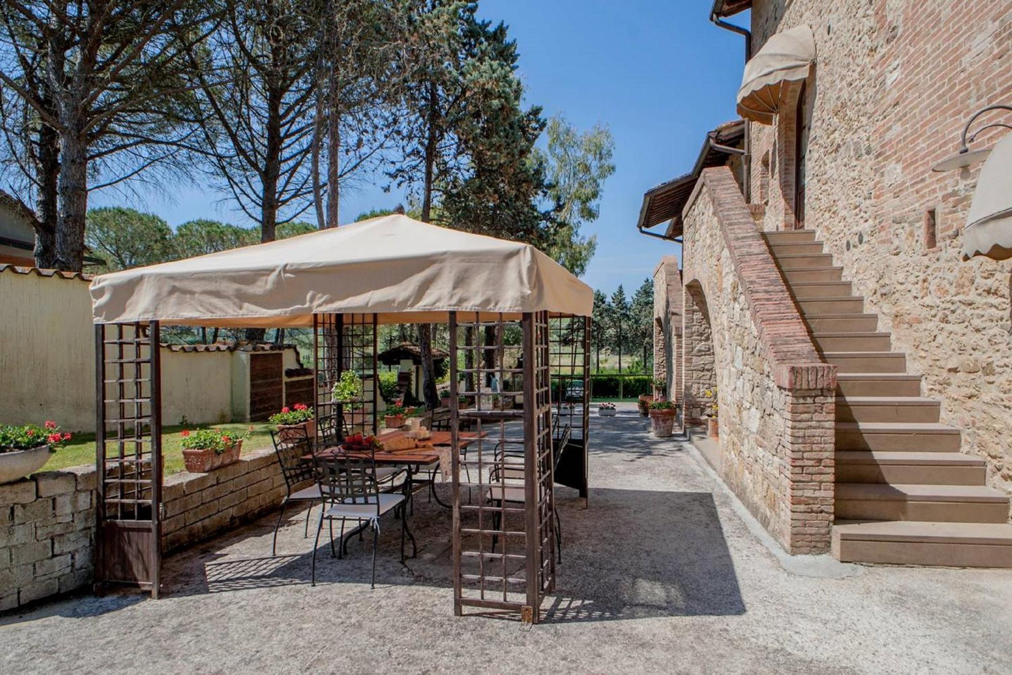 Azienda Agricola E Agriturismo Vallorsi Terricciola Exterior foto