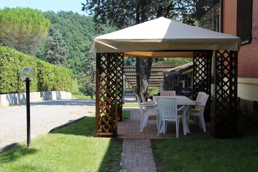 Azienda Agricola E Agriturismo Vallorsi Terricciola Zimmer foto